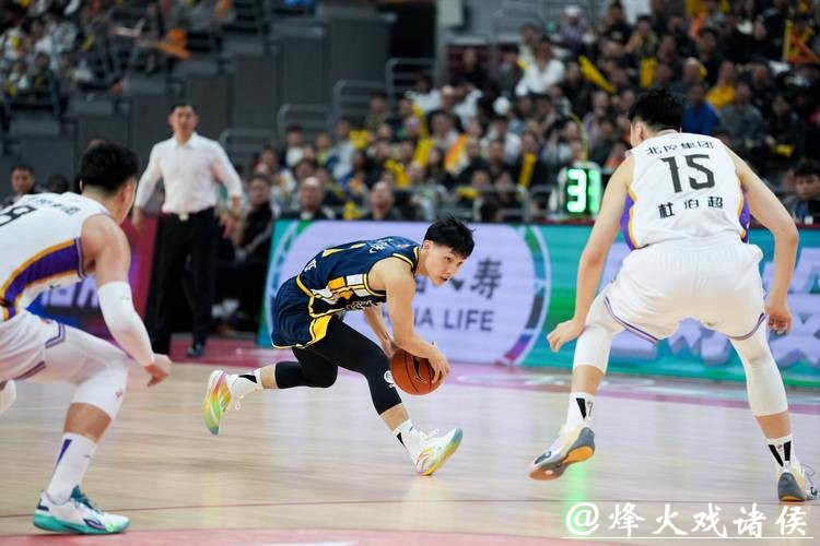 CBA常规赛:广东东阳光主场惜败北京控股 CBA常规赛:广东东阳光主场惜败北京控股